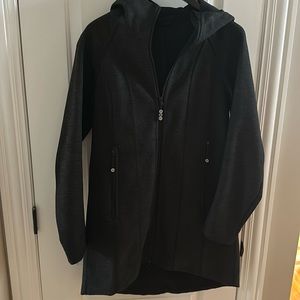 Lululemon soft-shell athletic jacket - Size 8